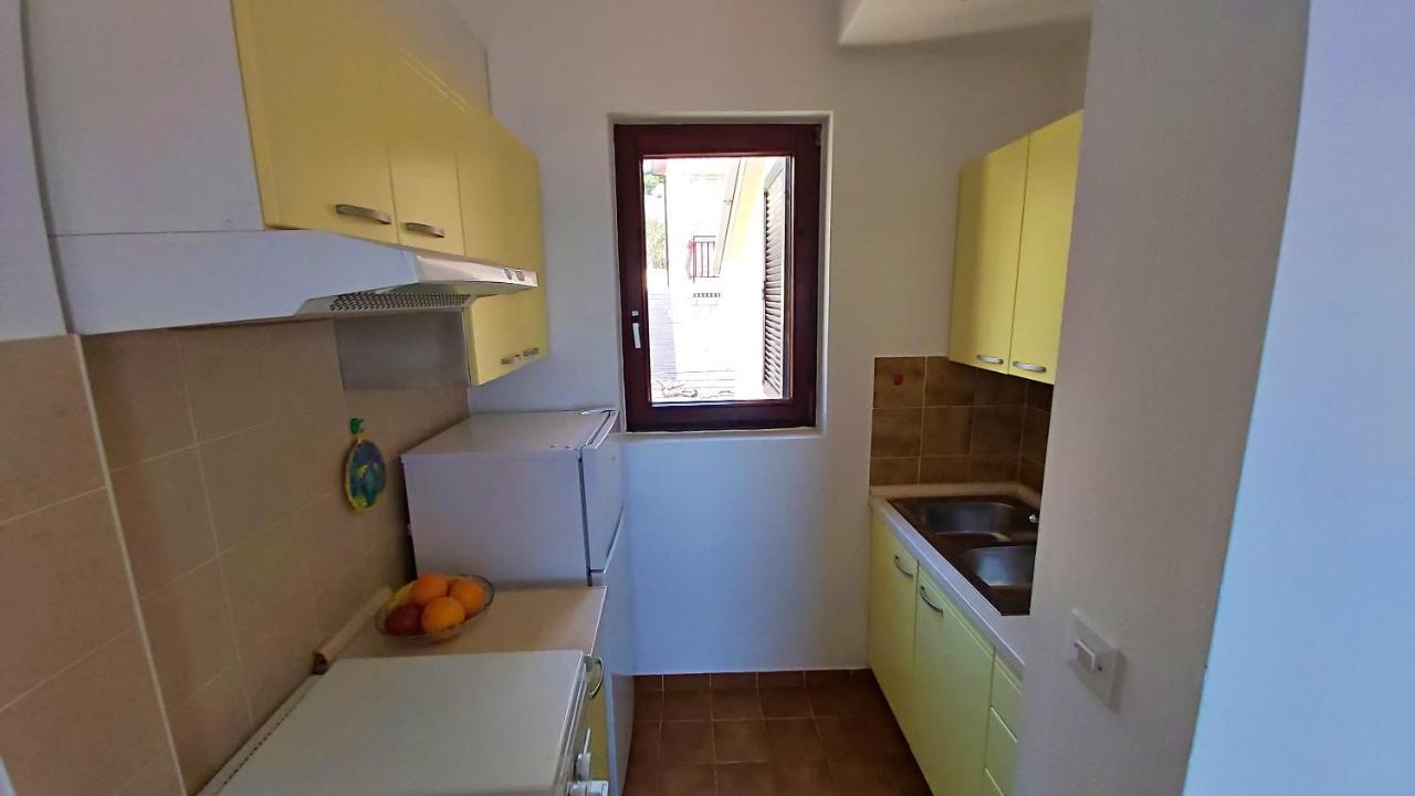 Apartment Roscic Омиш Экстерьер фото