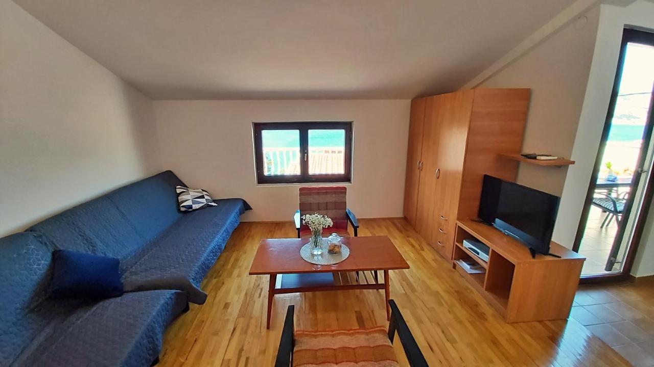Apartment Roscic Омиш Экстерьер фото