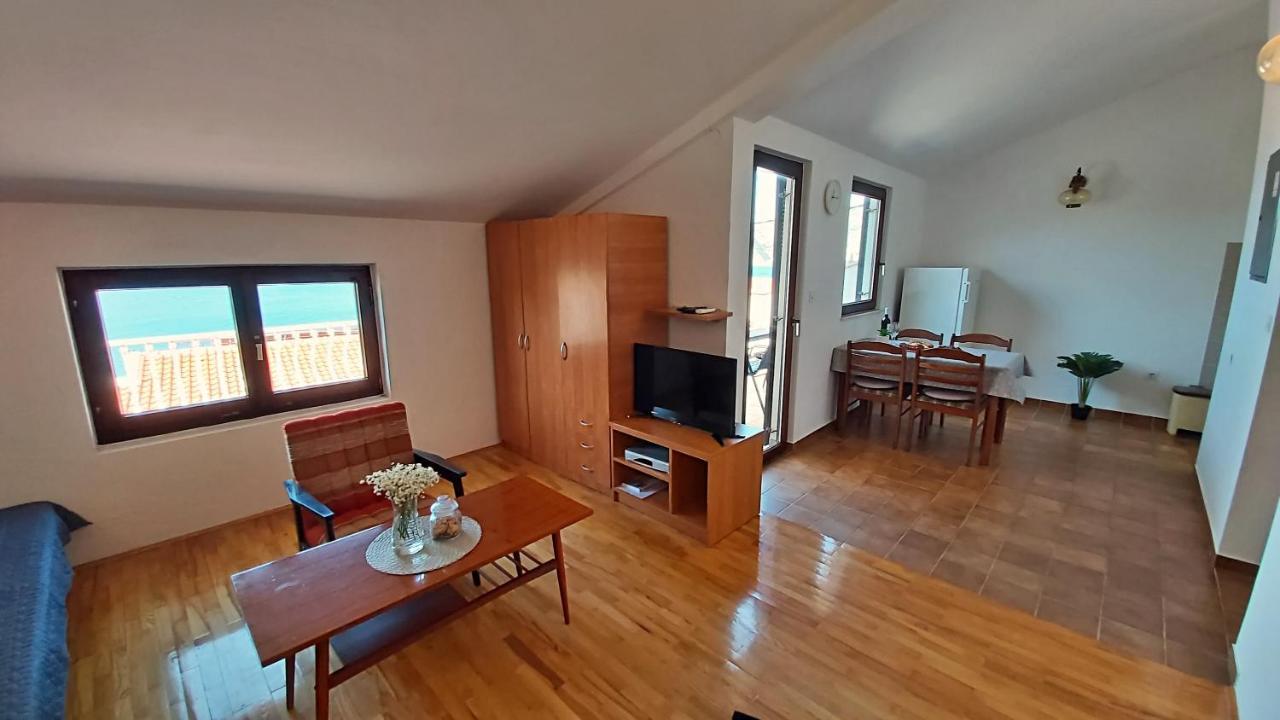 Apartment Roscic Омиш Экстерьер фото