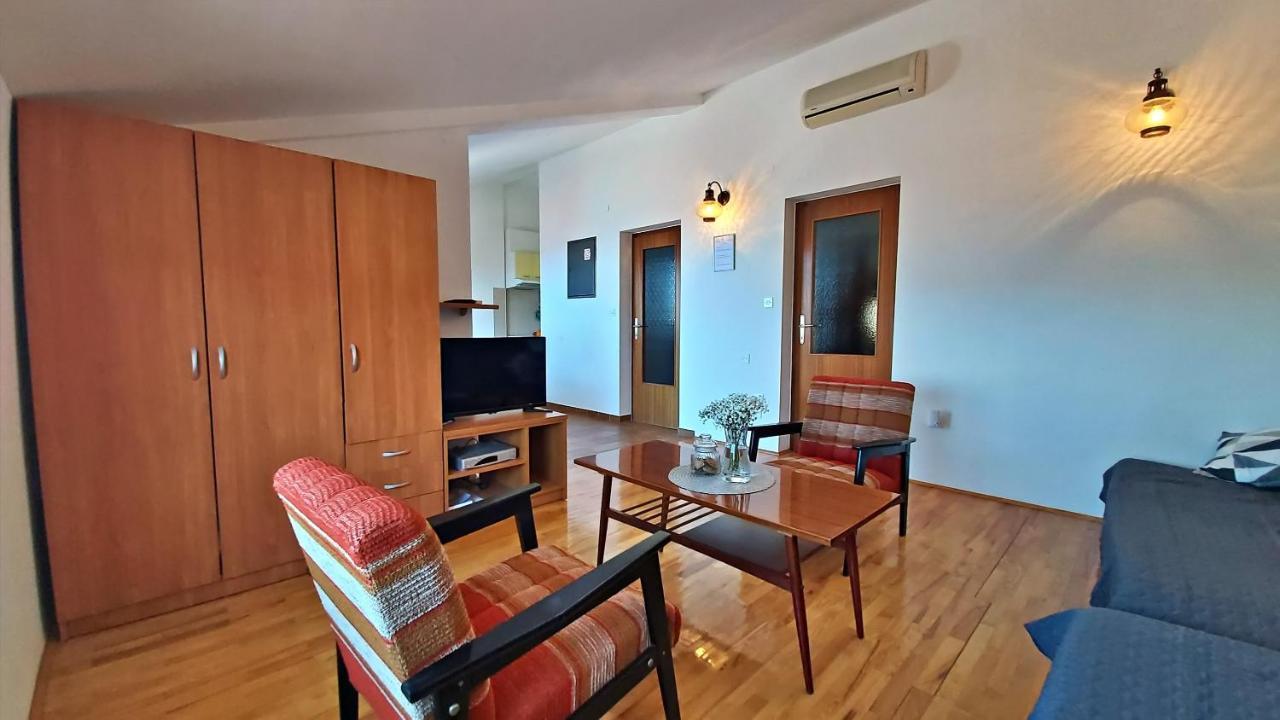Apartment Roscic Омиш Экстерьер фото