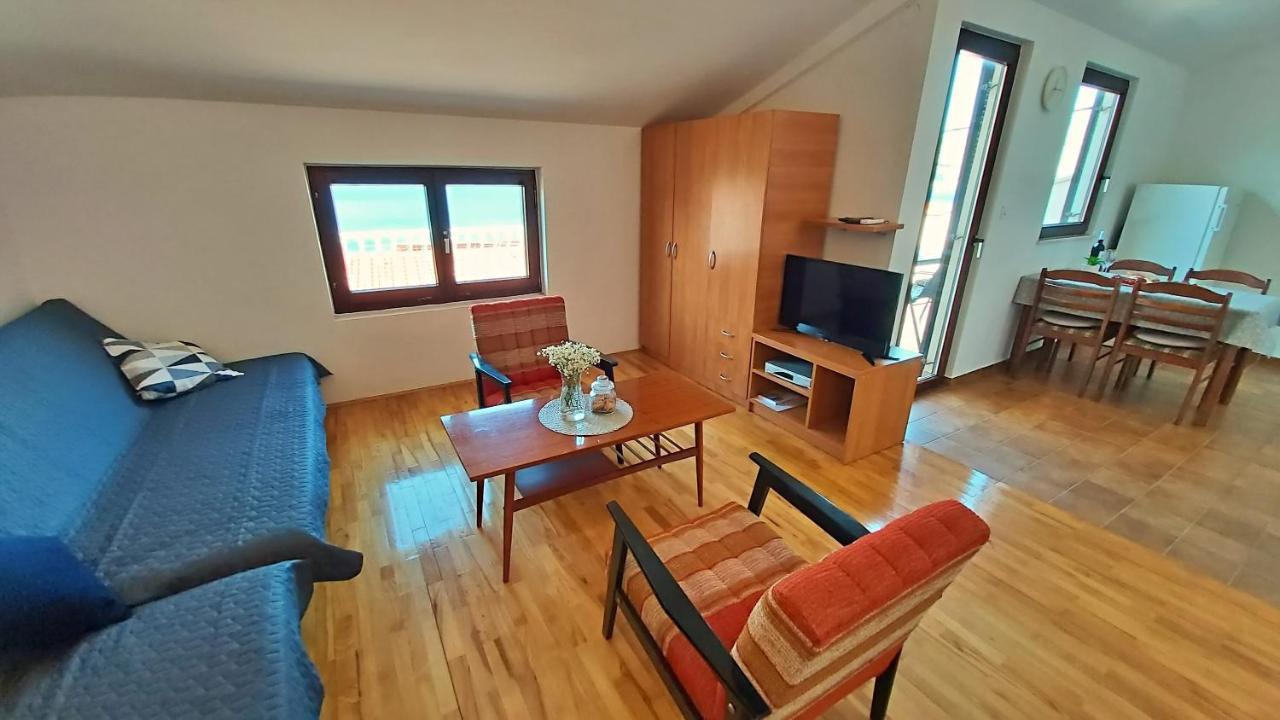 Apartment Roscic Омиш Экстерьер фото
